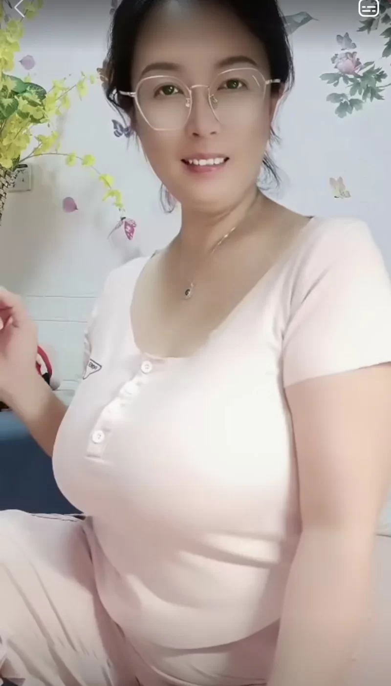 郑州重口味熟女_郑州外围小姐