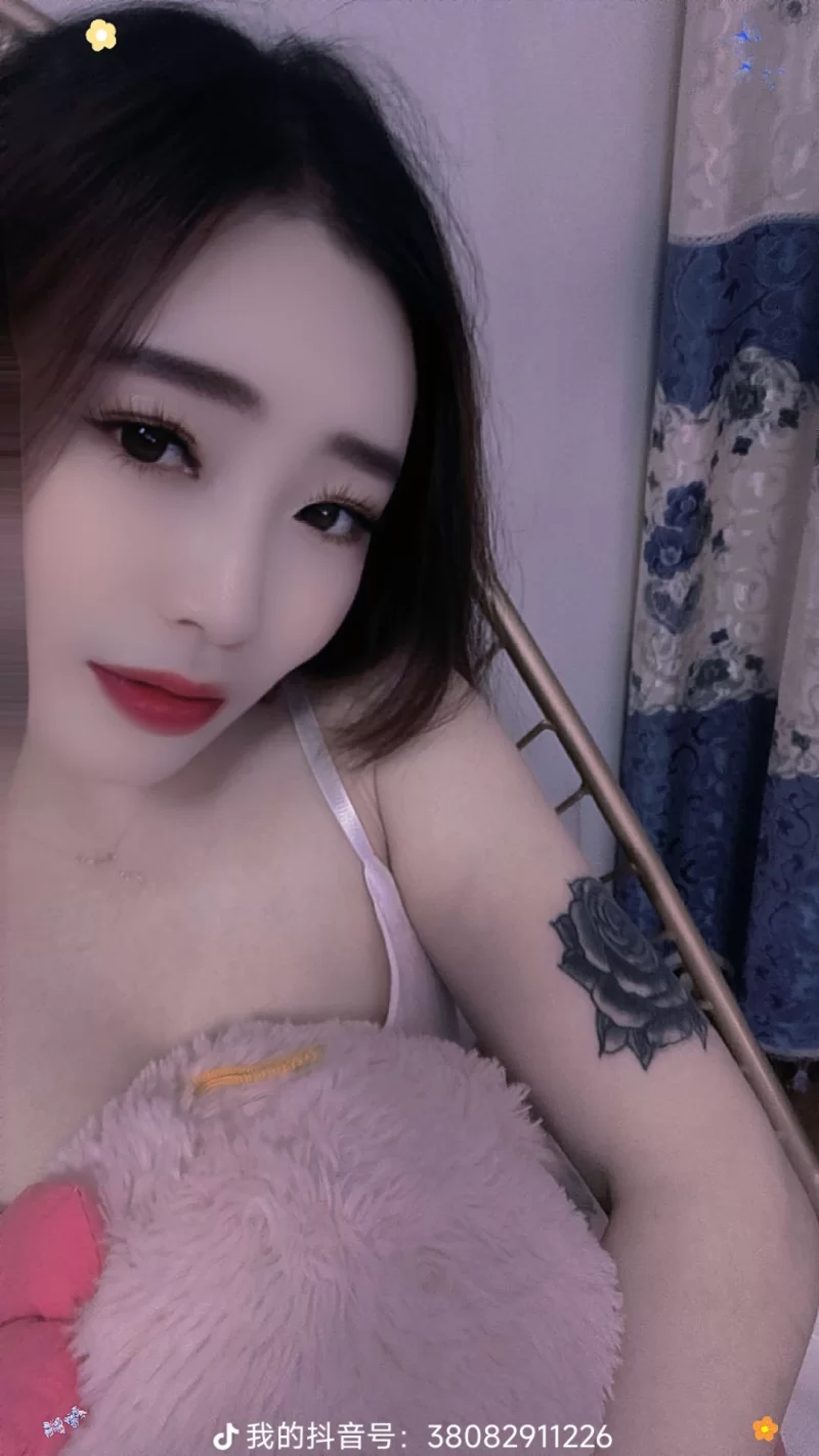 秦淮服务控玲玲_南京外围小姐