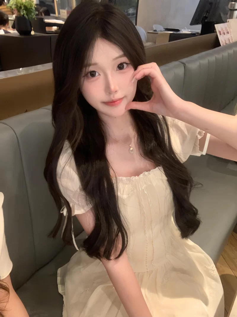 青海漂亮性感00后小姐姐_西宁外围小姐