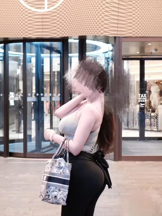 巨乳情趣景恩_武汉外围小姐