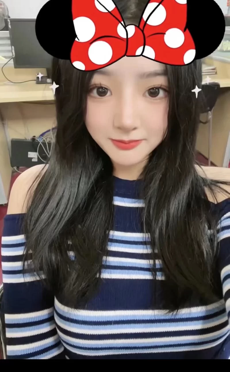 紫色迷情，漂亮妹妹制服诱惑_西宁外围小姐