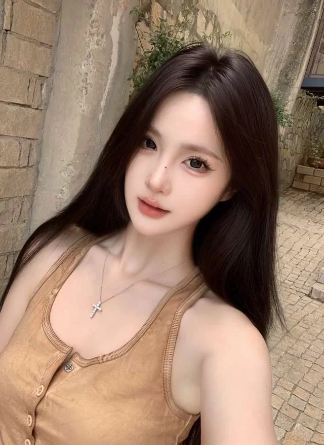 成都极品白虎美女兼职_成都外围小姐_老哥稳