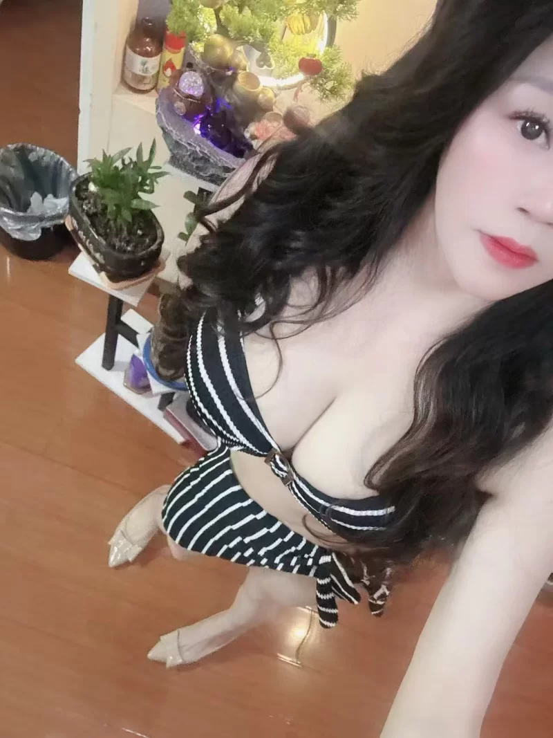 南坪万达忒骚的黑丝少妇_市区外围小姐_老哥稳