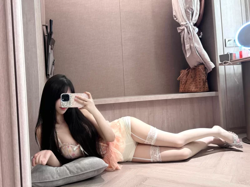 重庆性感长腿妹兼职_市区足浴洗浴_老哥稳