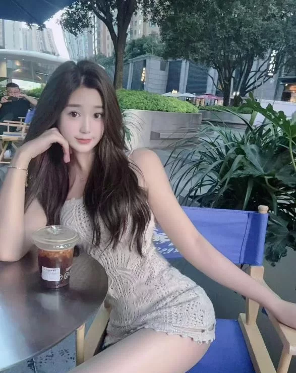 极品高颜值琪琪_郑州外围小姐_老哥稳