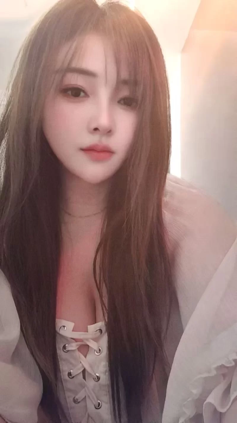 依依服务全面颜值高_太原外围小姐_老哥稳