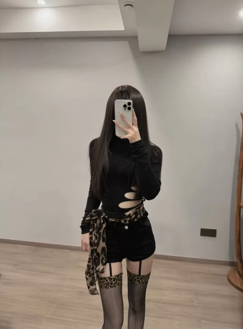 松江认识了一个02的兼职妹妹高颜值_闵行外围小姐_老哥稳