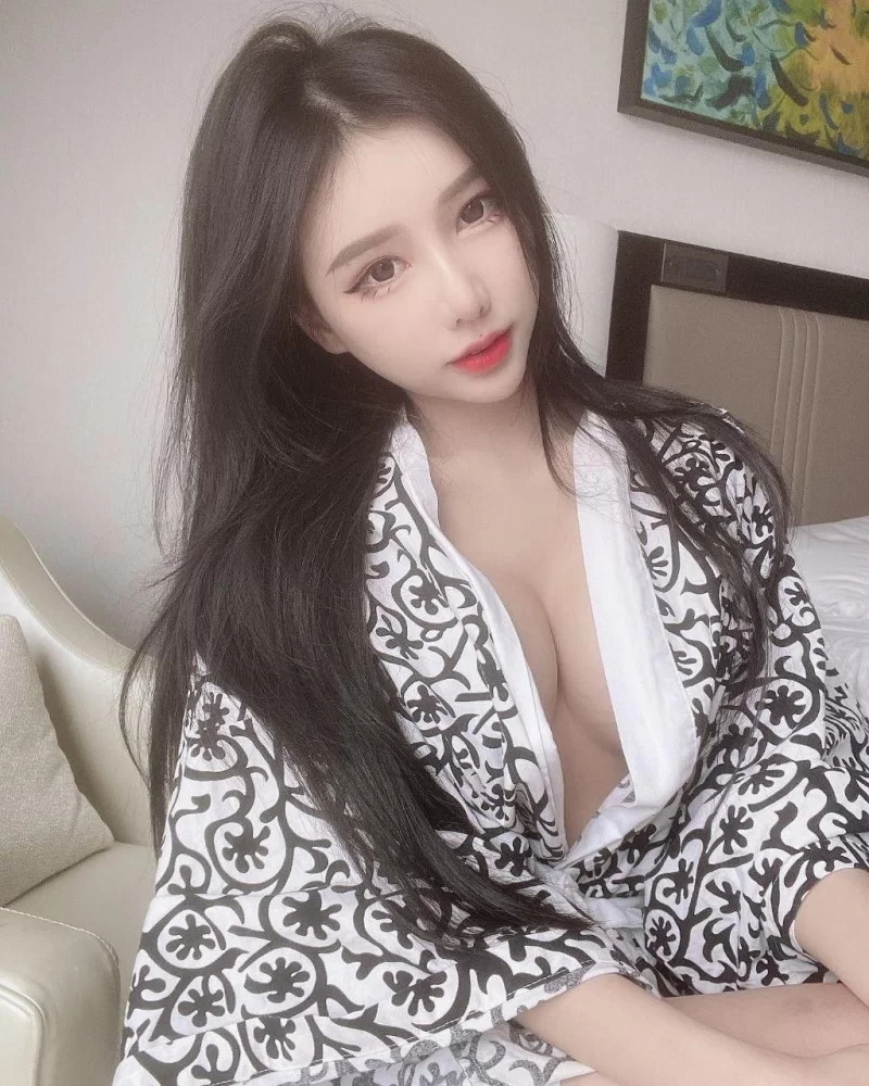 极品身材粉嫩小婷兼职_石家庄外围小姐_老哥稳