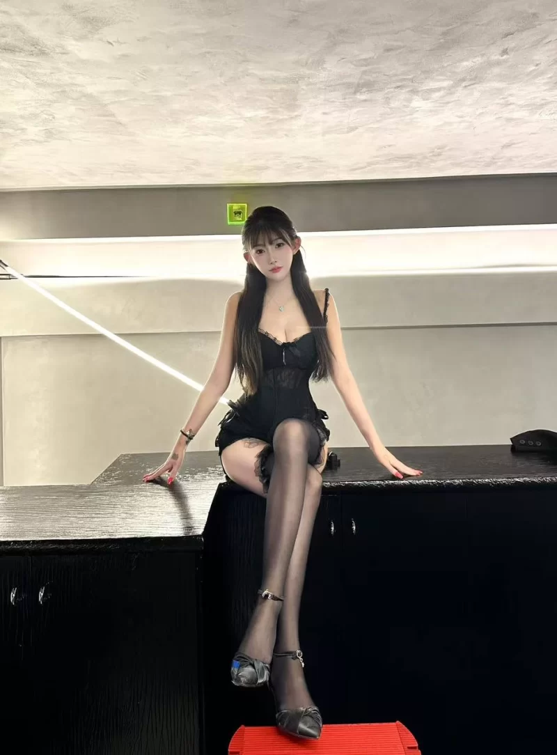 极品黑丝情趣小菲_郑州外围小姐_老哥稳