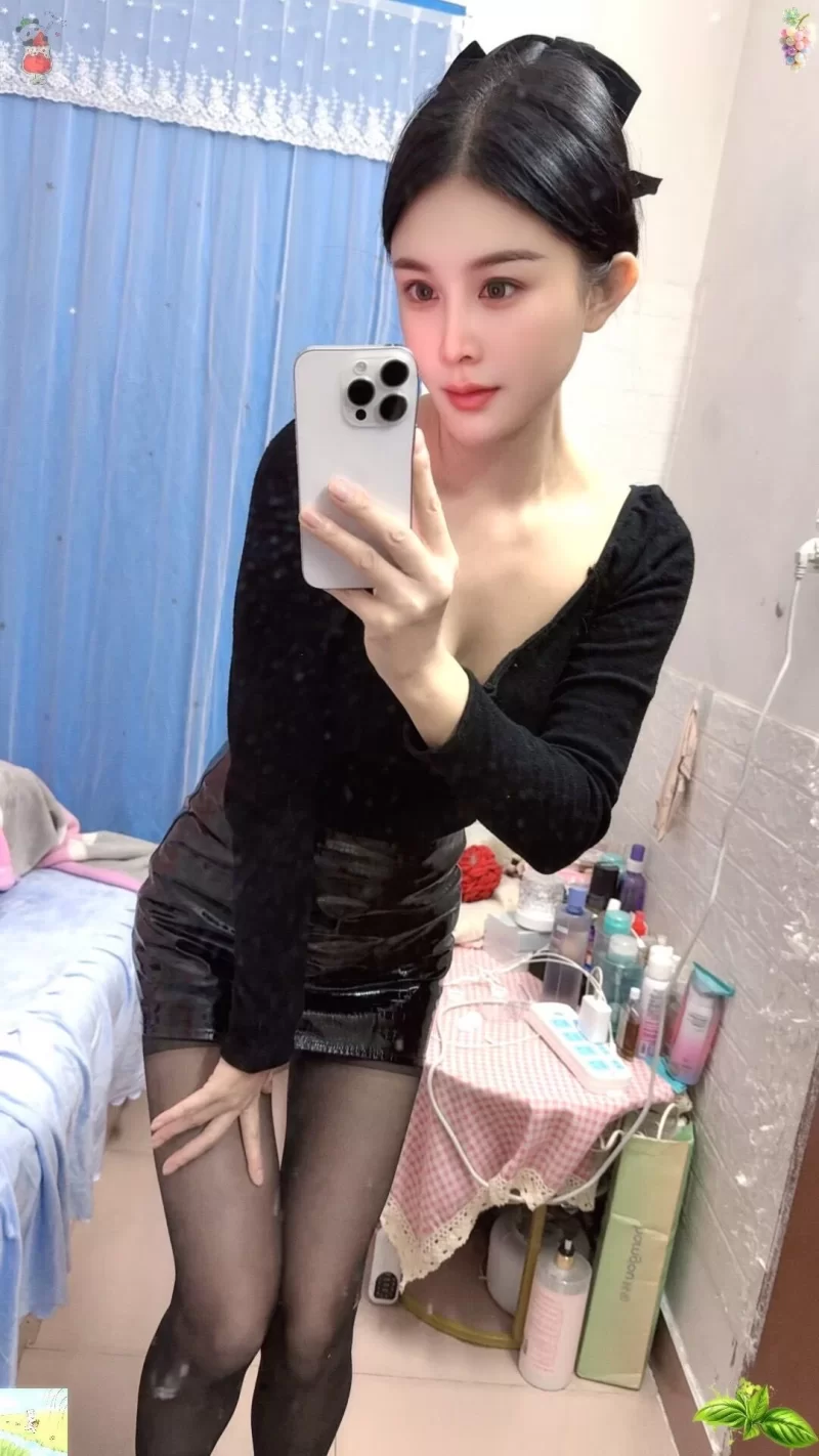 黑色蕾丝情趣性感美女_成都外围小姐_老哥稳