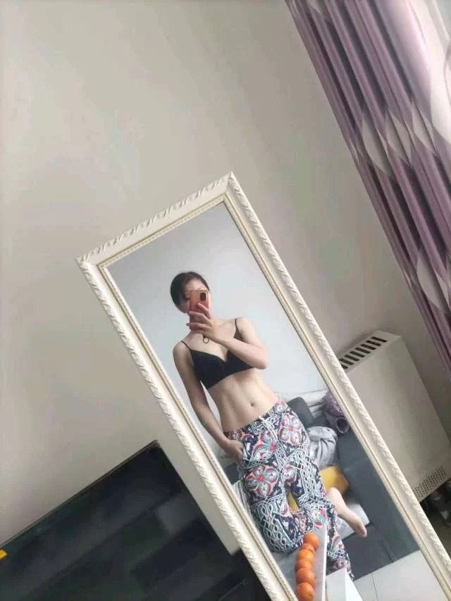 小红门健身女，身材好有腹肌_其他区县外围小姐_老哥稳