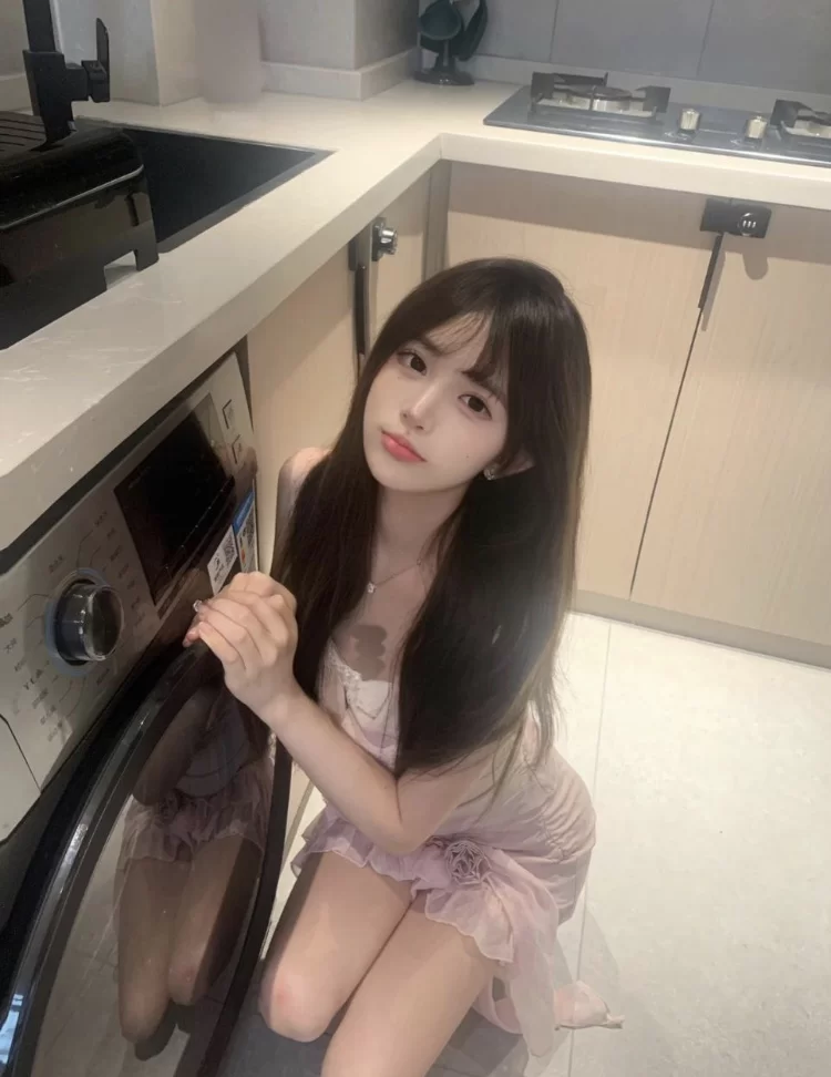 清纯甜美的小欲女娇喘不停_闵行外围小姐_老哥稳