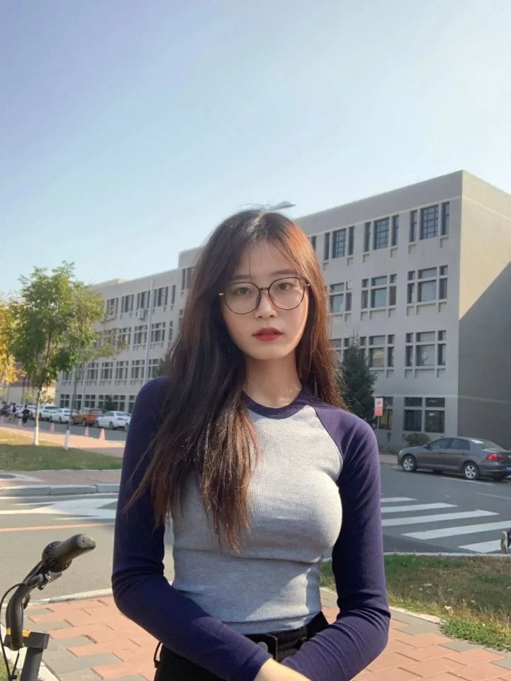 00后自己兼职带房外出_广州外围小姐_老哥稳